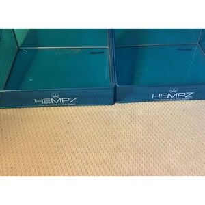 2 - Blue HEMPZ, The Secret is in The Seed, Displays